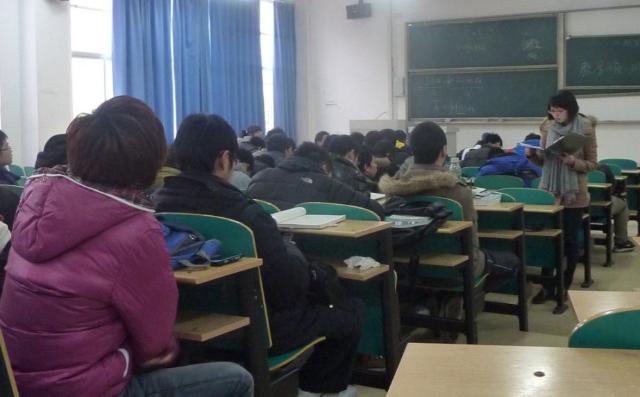 伟德国际1946源自英国2011级召开新学期年级会