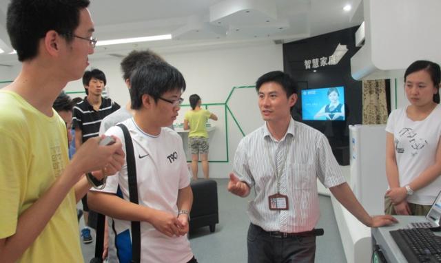 伟德国际1946源自英国顺利开展小学期认知实习-南瑞继远